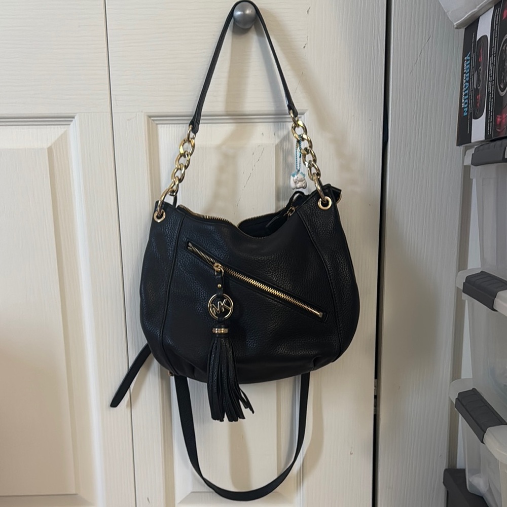 MICHAEL Michael Kors Black Leather Shoulder Bag with Chain Detail